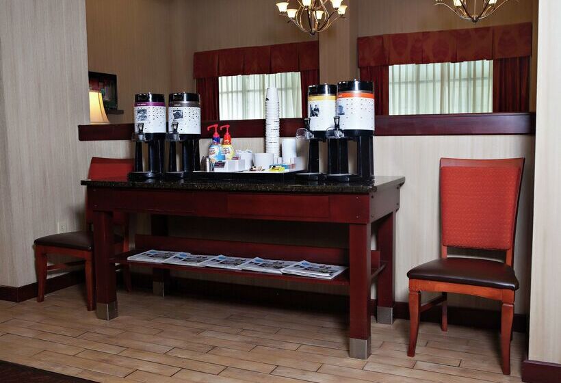 فندق Hampton Inn Martin