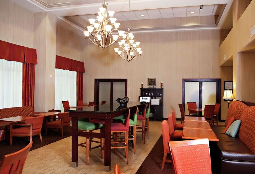 فندق Hampton Inn Martin