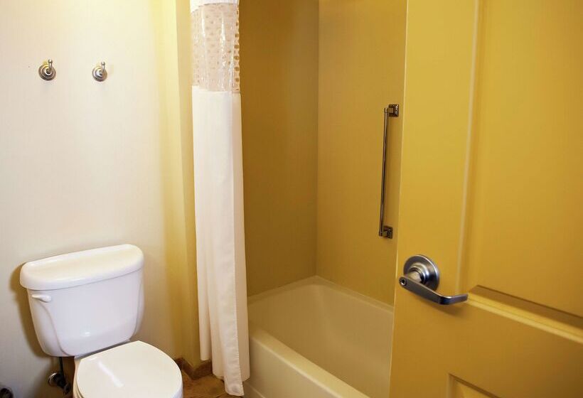 فندق Hampton Inn Martin