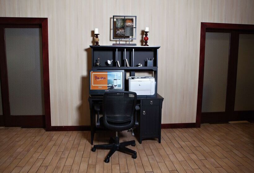 فندق Hampton Inn Martin