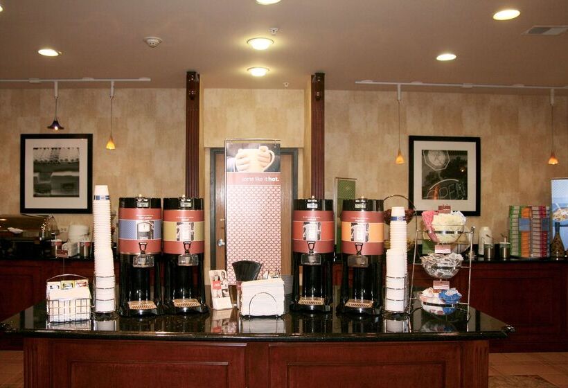 בית מלון כפרי Hampton Inn & Suites Bolingbrook