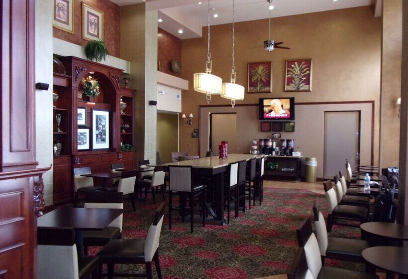 בית מלון כפרי Hampton Inn & Suites Bolingbrook