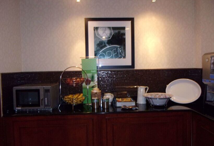 בית מלון כפרי Hampton Inn & Suites Bolingbrook