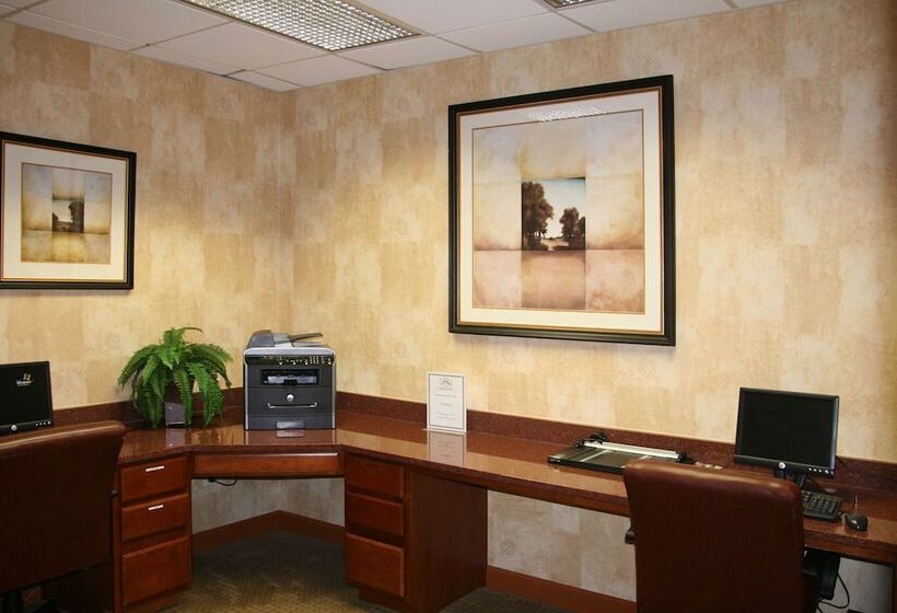 בית מלון כפרי Hampton Inn & Suites Bolingbrook