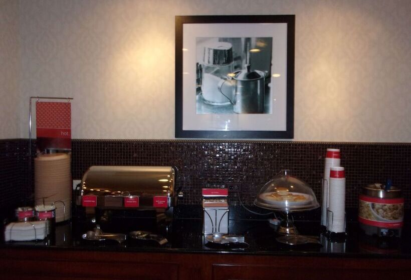 בית מלון כפרי Hampton Inn & Suites Bolingbrook