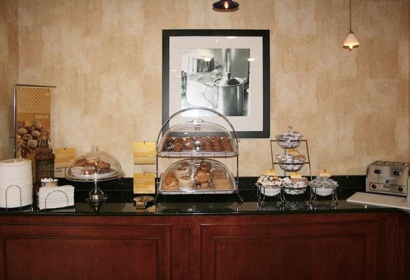 בית מלון כפרי Hampton Inn & Suites Bolingbrook