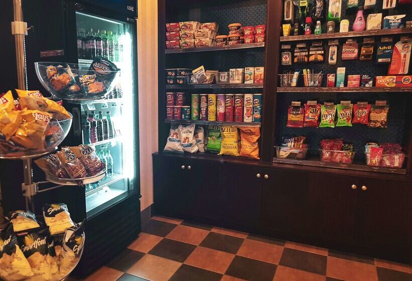 فندق Hampton Inn & Suites By Hilton Edmonton Intl Airport