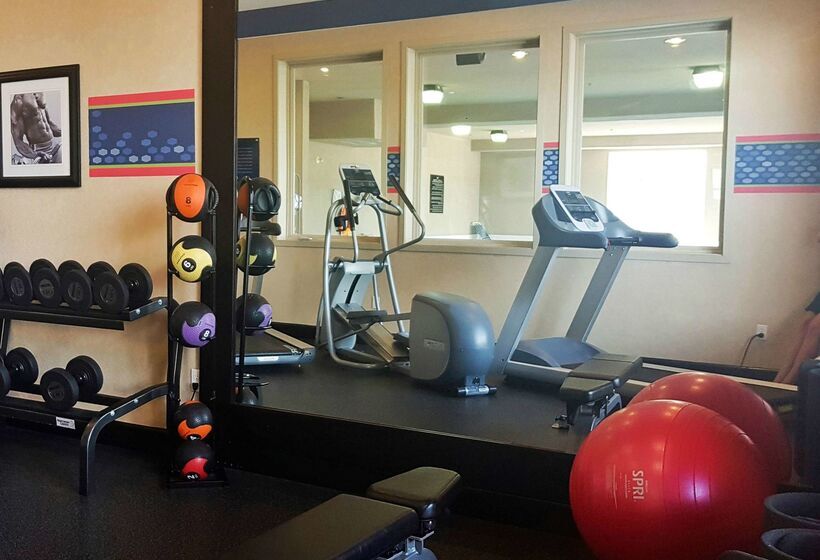 فندق Hampton Inn & Suites By Hilton Edmonton Intl Airport