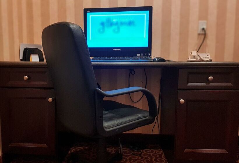 فندق Hampton Inn & Suites By Hilton Edmonton Intl Airport