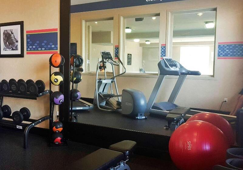 فندق Hampton Inn & Suites By Hilton Edmonton Intl Airport