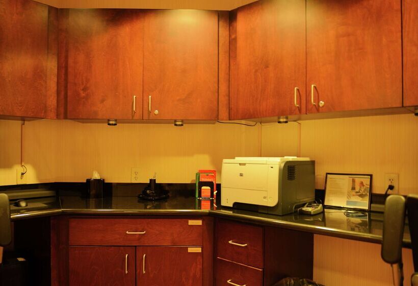 هتل Hampton Inn & Suitesknoxville/north I75