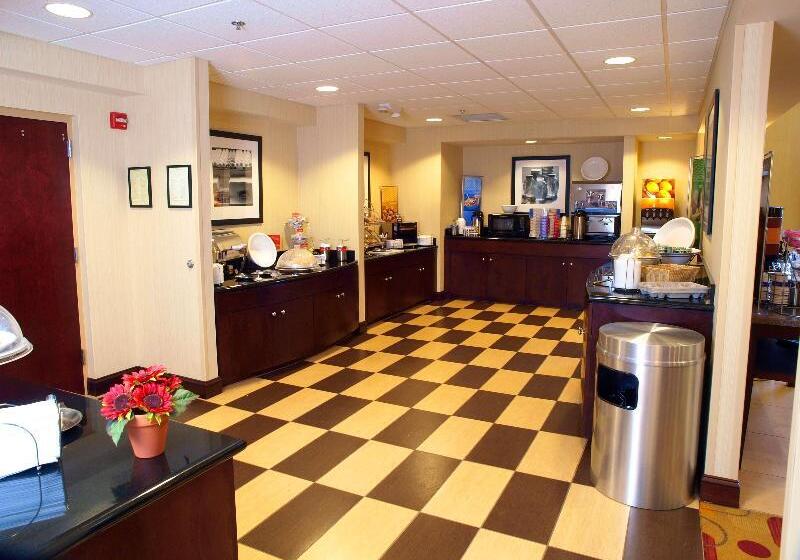 هتل Hampton Inn & Suitesknoxville/north I75