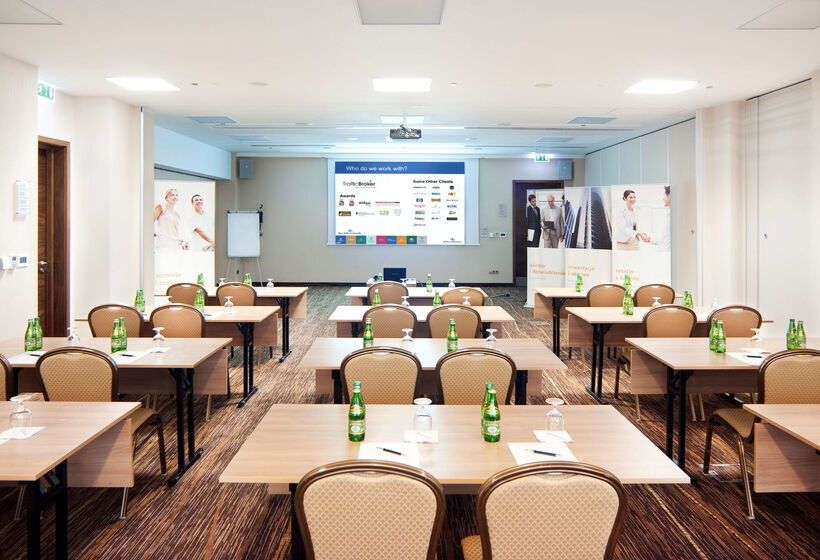 Отель Hilton Garden Inn Krakow