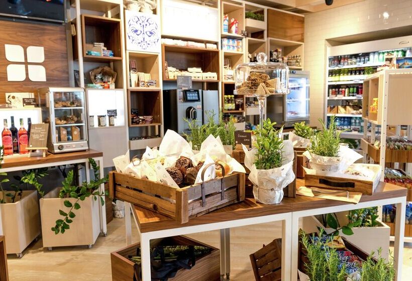 Отель Hilton Garden Inn Krakow