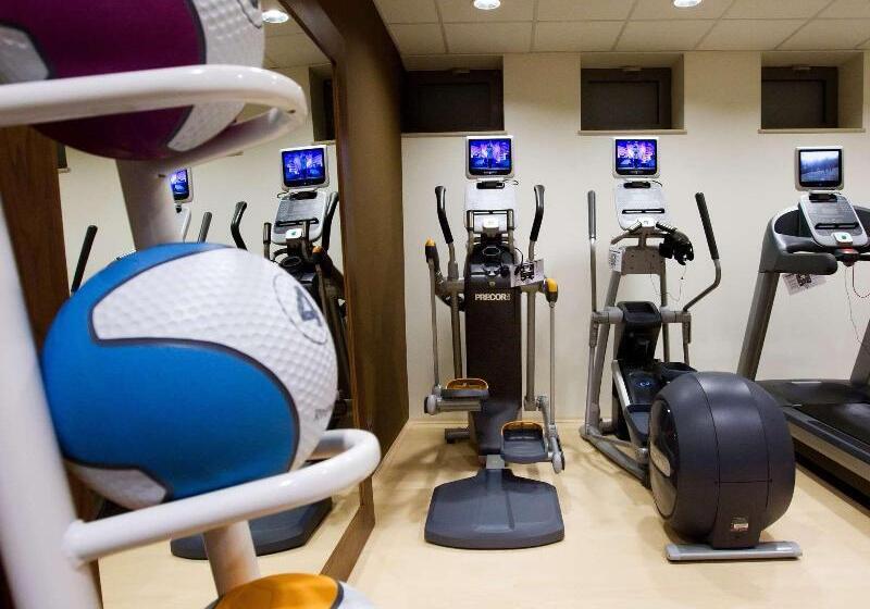 Отель Hilton Garden Inn Krakow