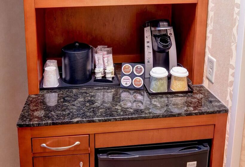 فندق Hilton Garden Inn Lakewood