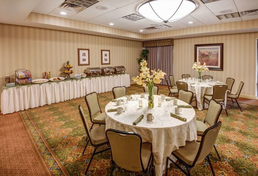 فندق Hilton Garden Inn Lakewood