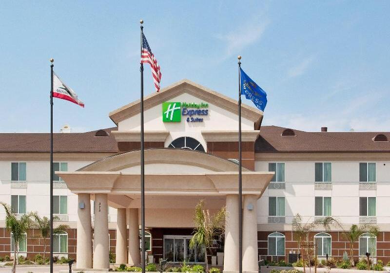 호텔 Holiday Inn Express & Suites Dinuba West, An Ihg