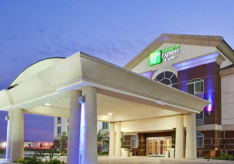 호텔 Holiday Inn Express & Suites Dinuba West, An Ihg