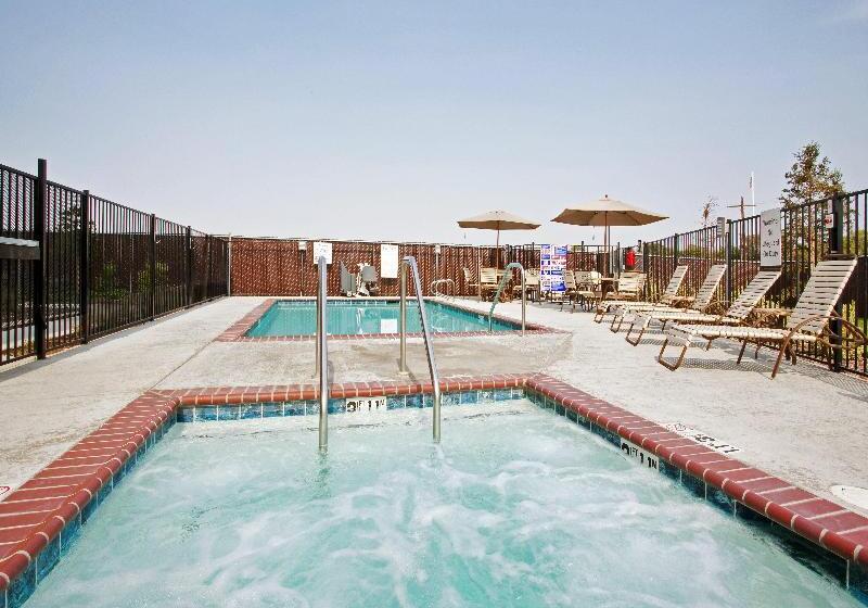 호텔 Holiday Inn Express & Suites Dinuba West, An Ihg