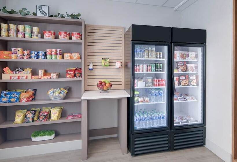 호텔 Holiday Inn Express & Suites Dinuba West, An Ihg