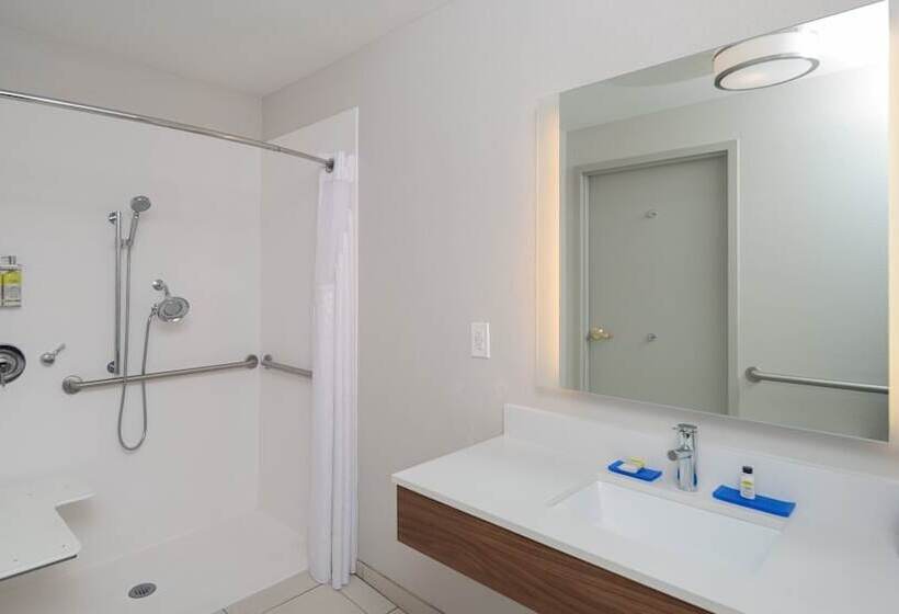 호텔 Holiday Inn Express & Suites Dinuba West, An Ihg