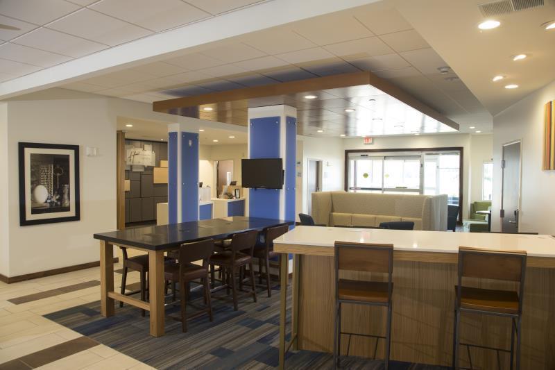 Holiday Inn Express Hotel & Suites La Porte, An Ihg