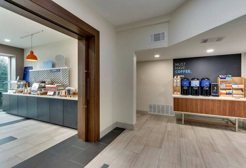 Отель Holiday Inn Express & Suites Waxahachie, An Ihg