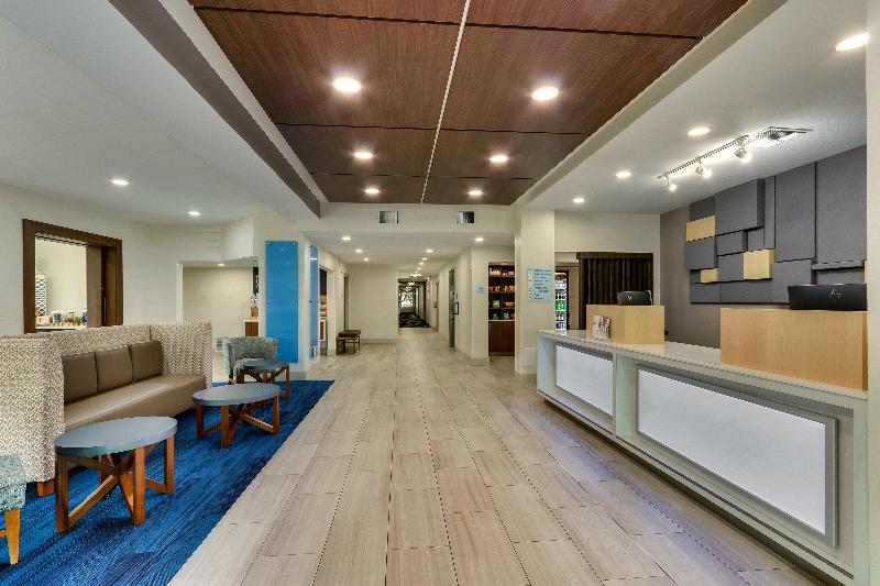 Отель Holiday Inn Express & Suites Waxahachie, An Ihg