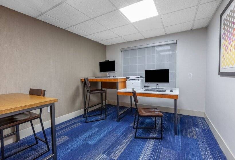 Holiday Inn Express Hotel & Suites Woodhaven, An Ihg