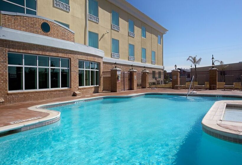 فندق Holiday Inn Express Pearland, An Ihg