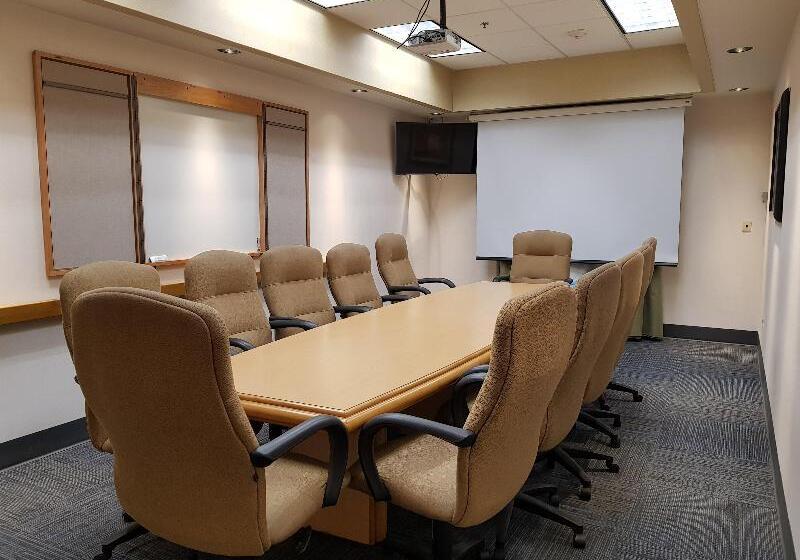 فندق Holiday Inn Express Saltillo Zona Aeropuerto, An Ihg