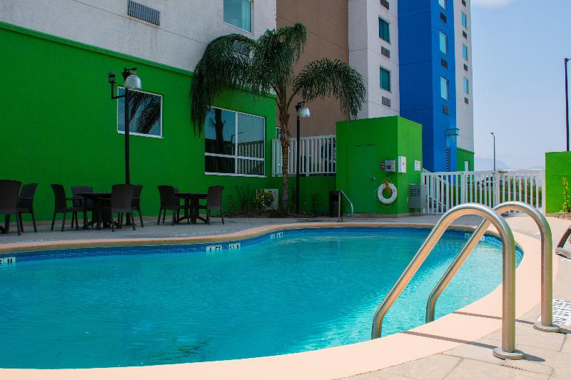 فندق Holiday Inn Express Saltillo Zona Aeropuerto, An Ihg