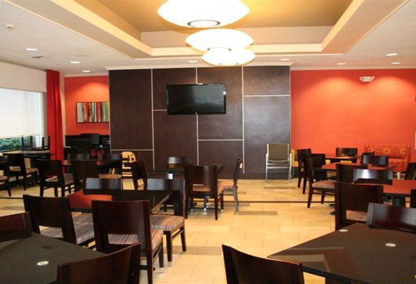 בית מלון כפרי Holiday Inn Express  & Suites North Seattle  Shoreline, An Ihg