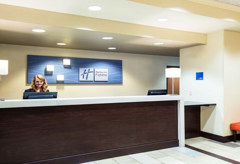 בית מלון כפרי Holiday Inn Express  & Suites North Seattle  Shoreline, An Ihg