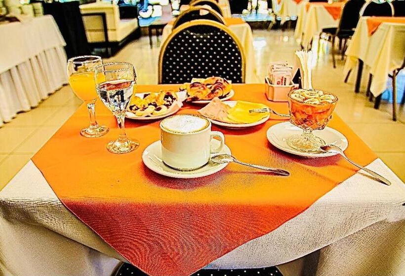 فندق Hostal Del Sol Spa