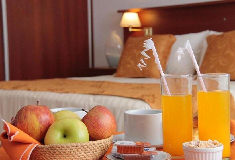 فندق Hostal Del Sol Spa