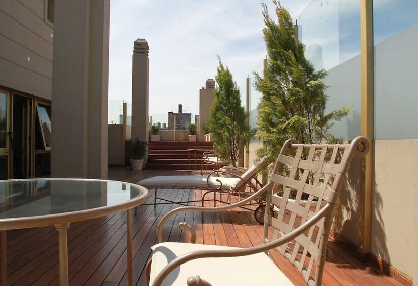 هتل Intersur Recoleta