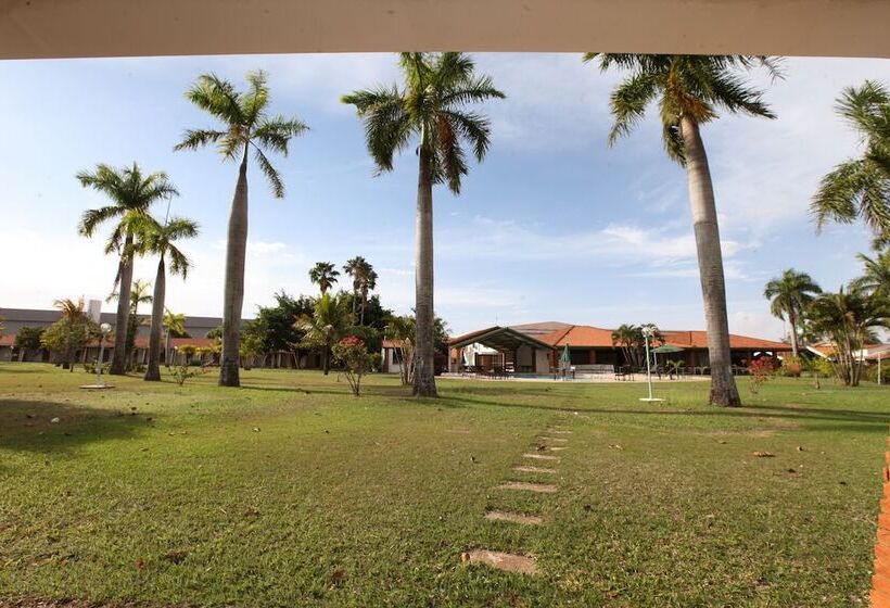 בית מלון כפרי Ipe Park Convention