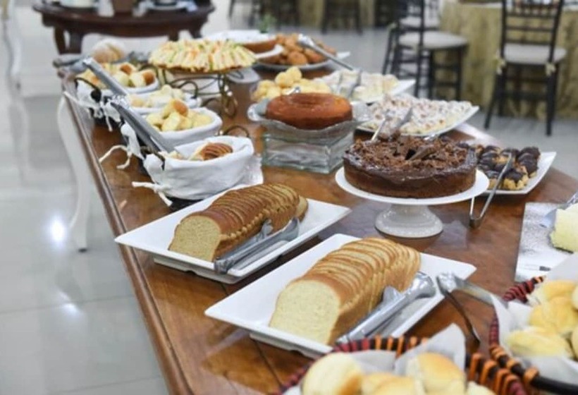 בית מלון כפרי Ipe Park Convention