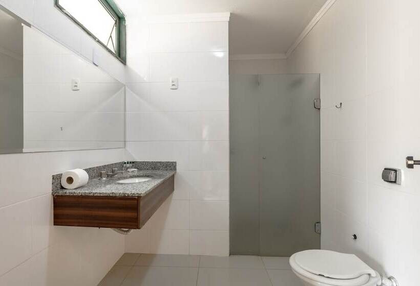 בית מלון כפרי Ipe Park Convention