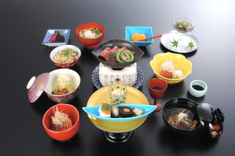 Kanucha Bay Hotel & Villas