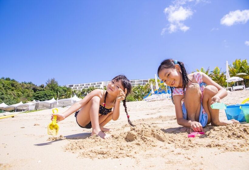 Kanucha Bay Hotel & Villas