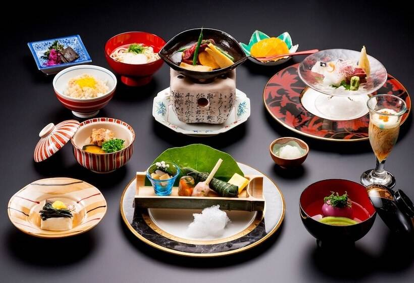 Kanucha Bay Hotel & Villas