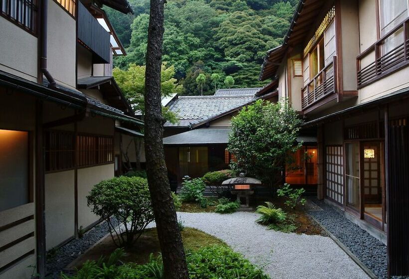 호텔 Nishimuraya Honkan