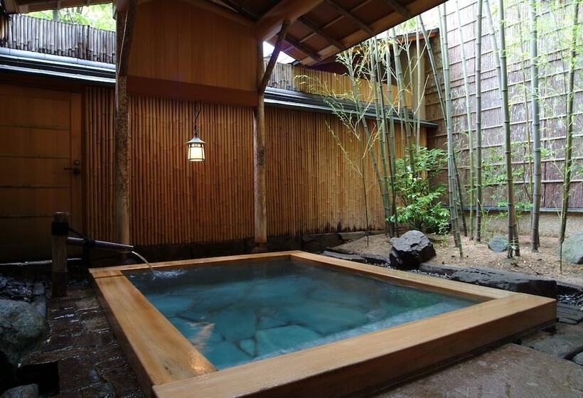 호텔 Nishimuraya Honkan