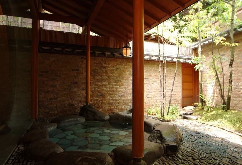 호텔 Nishimuraya Honkan