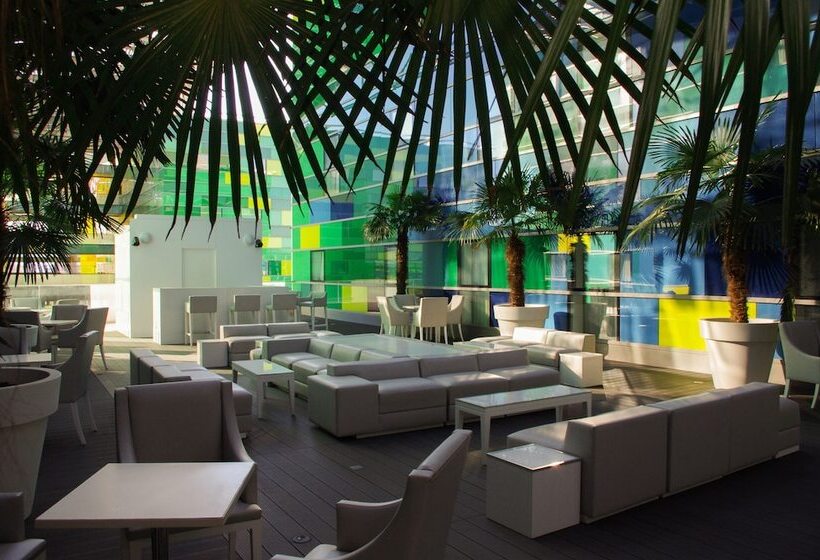 ホテル Kyriad Prestige Perpignan Centre Del Mon