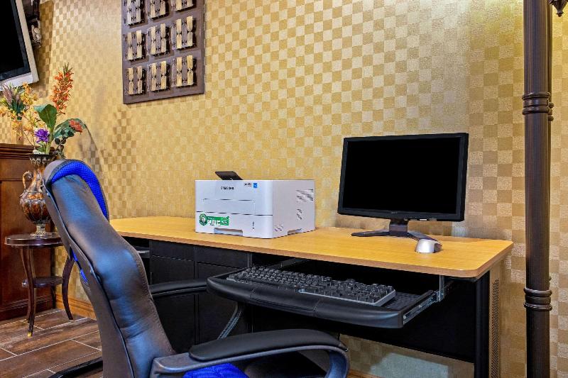 فندق La Quinta Inn & Suites By Wyndham Cleburne