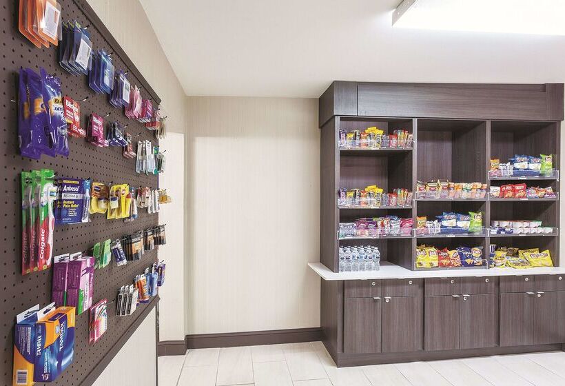 فندق La Quinta Inn & Suites By Wyndham Covington